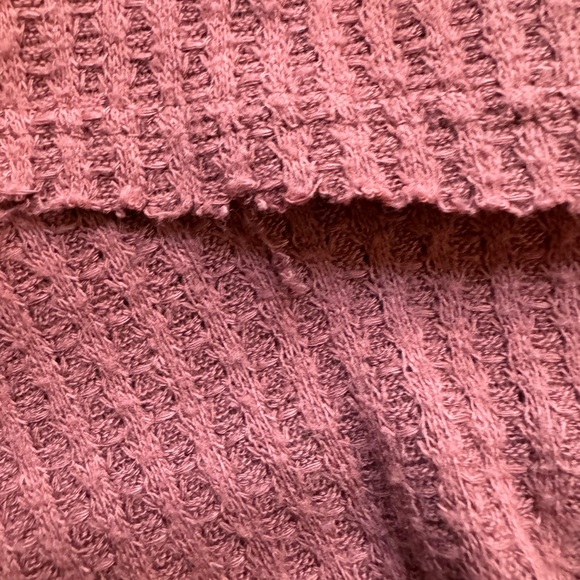 PAPER CRANE Dusty Rose Pink Long Sleeve Waffle Knit Top - Medium - Picture 10 of 11